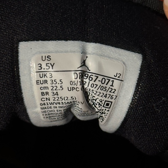 Nike Air Jordan 1 Mid SE Metallic Gold Black Kids Sneakers - Picture 7 of 7